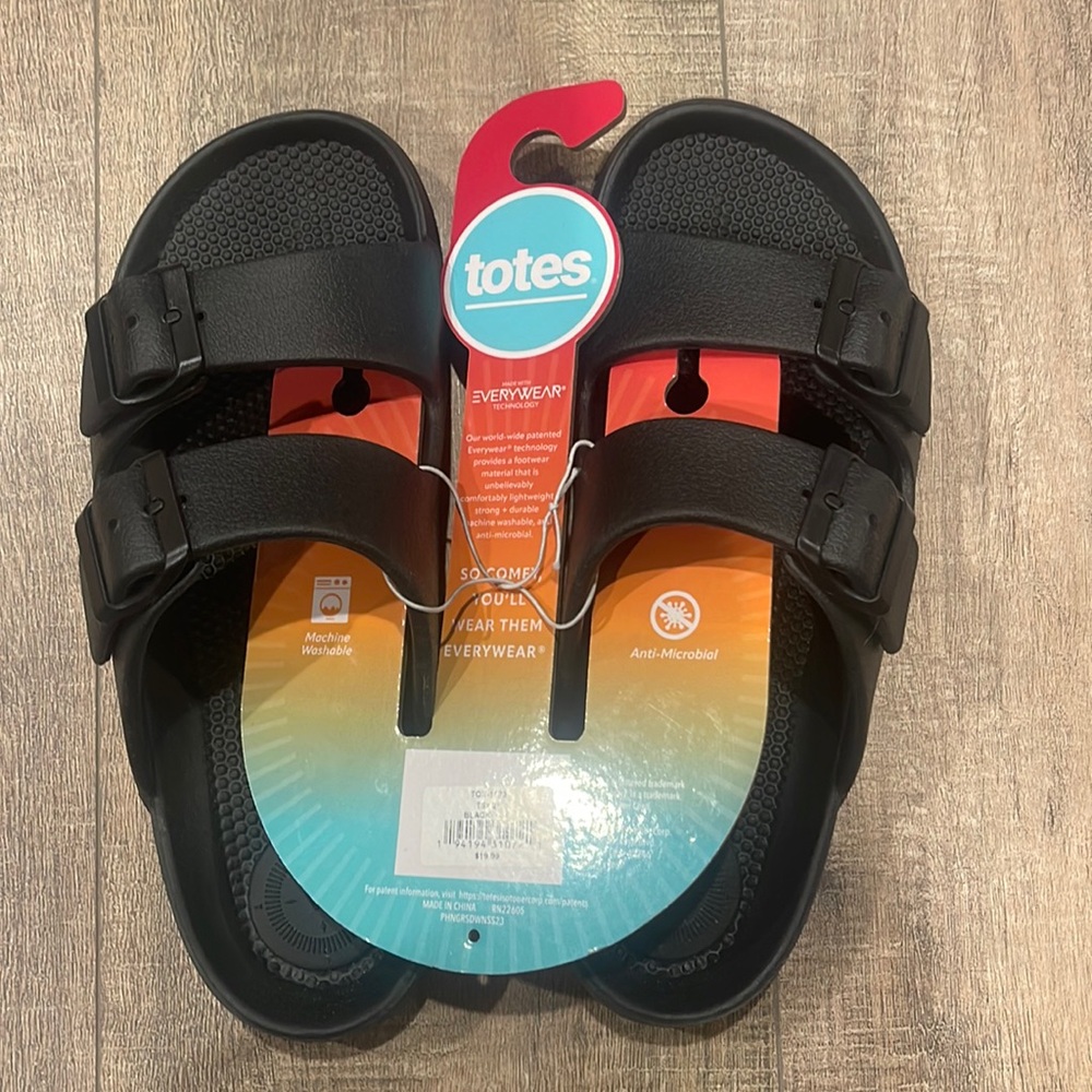 Size 7, totes sandals !! Brand new, never worn.